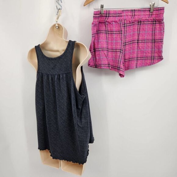 Secret Treasures Intimate's 2 Pc Sleepwear Tank & Shorts Pockets - Picture 7 of 10
